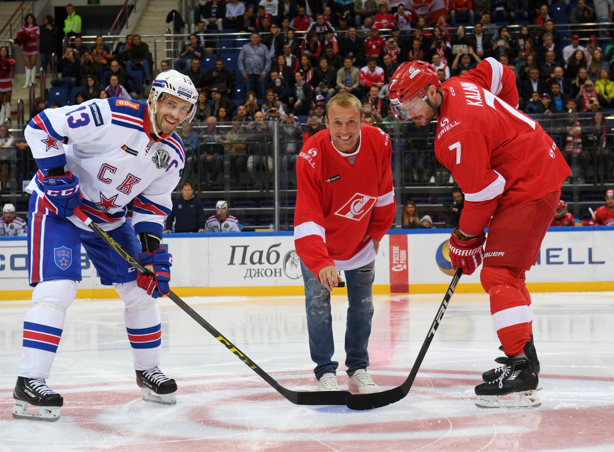 «Авангард» предложил Глушакову и Ещенко поработать у них