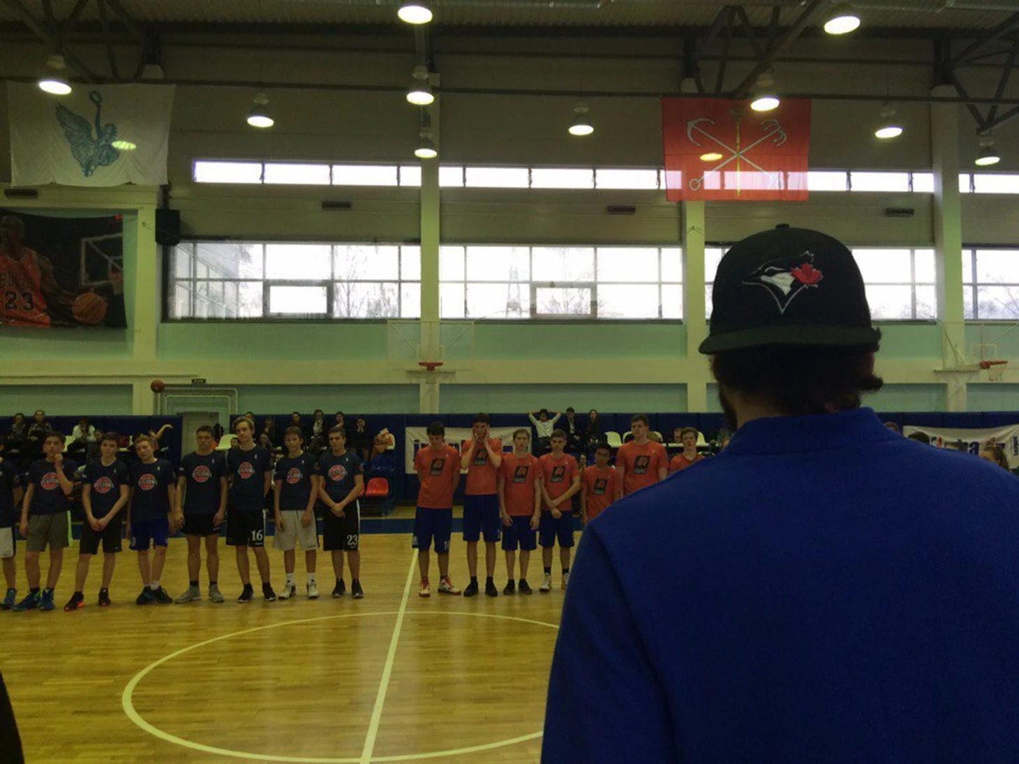 Капитан БК &quout;Зенит&quout; Кевин Лэндри на награждении победителей