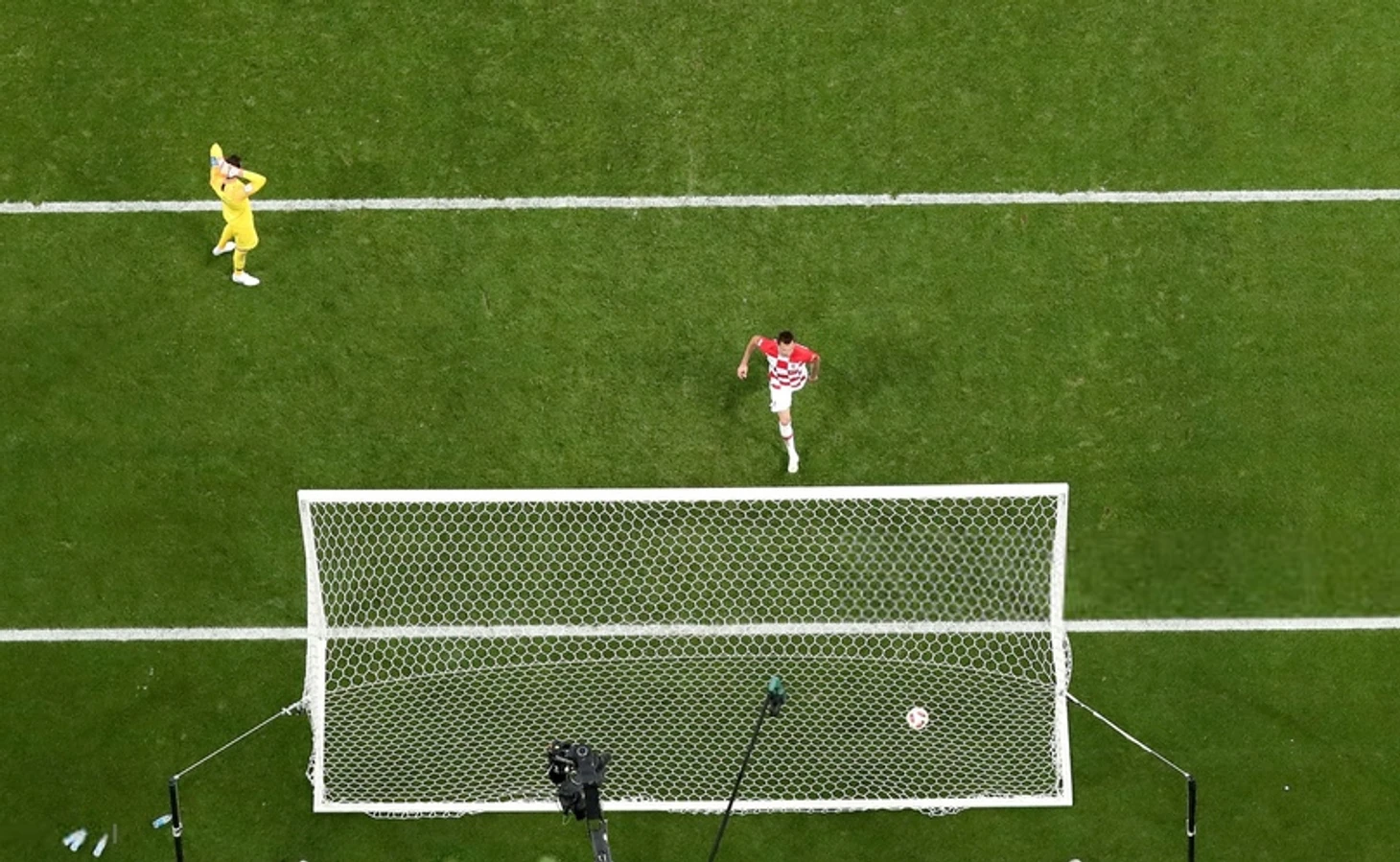 Марио Манджукич обхитрил Уго Льориса | Getty Images