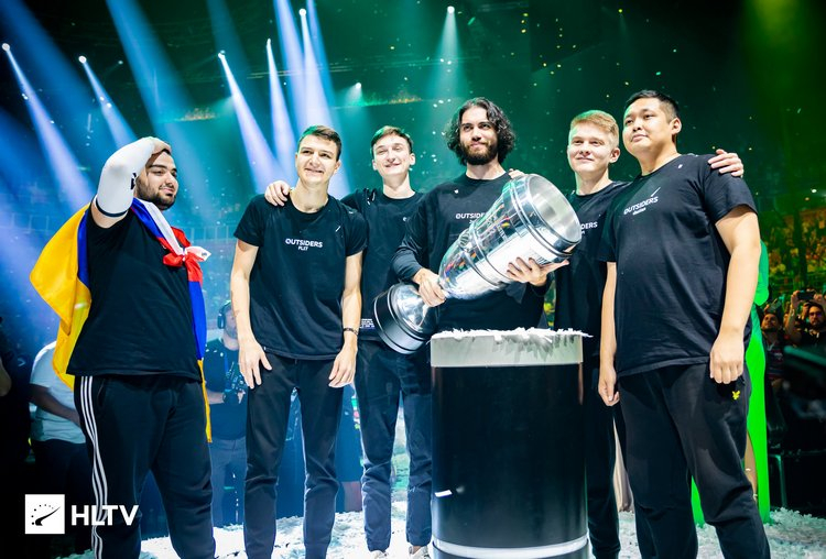 Российская Outsiders стала чемпионом IEM Rio Major 2022 по СS:GO — она  разгромила Heroic и выиграла $500 тысяч