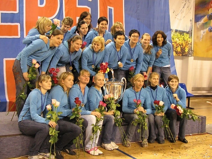 Гори, сияй, моя "Звезда"… 15 лет первой российской победе в женской Лиге чемпионов!, изображение №11