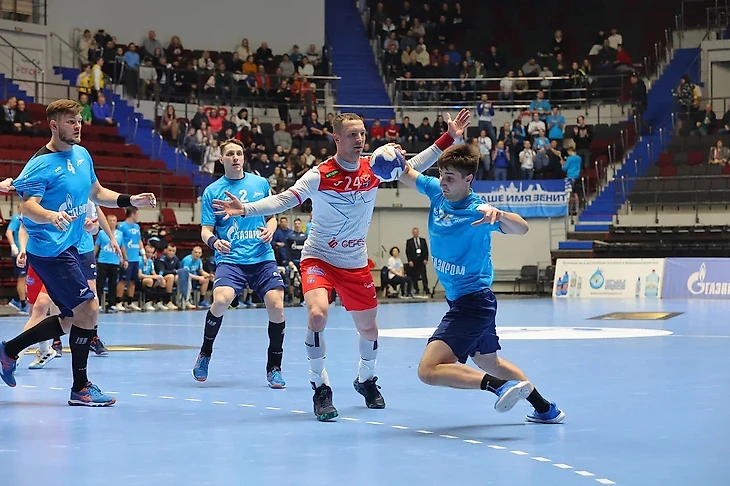 SEHA-Gazprom League. 10:0 на стыке таймов — мешковцы вогнали "Зенит" в ступор и вышли на "Гомель", изображение №2