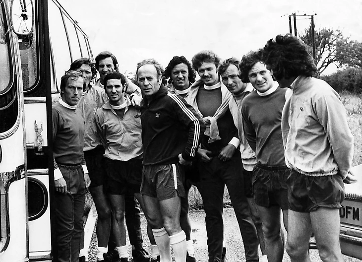 15 июля 1974 года, впереди у футболистов Астон Виллы первая тренировка под руководством нового наставника