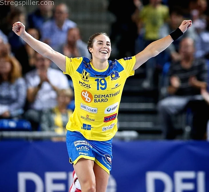 Луисе Бургорд: "Большую часть времени на видеозанятиях разбирали игру Вяхиревой", изображение №1