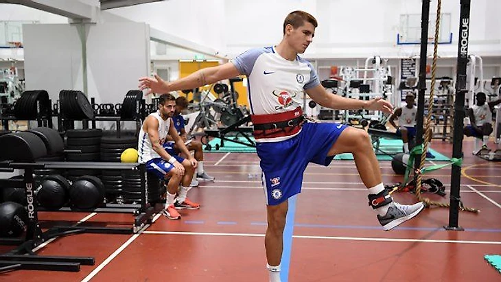 Альваро Мората