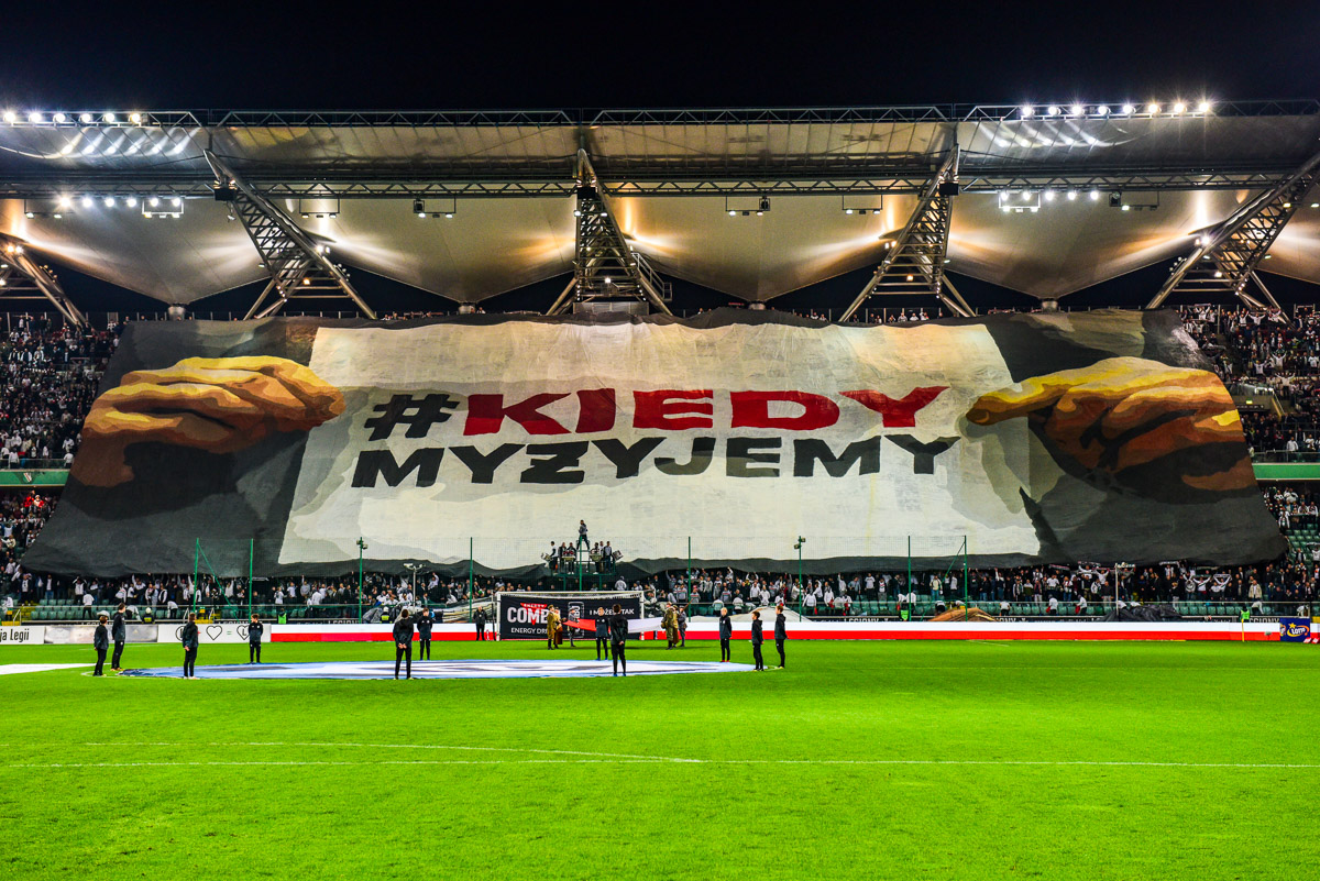 Представляем соперника: Legia Ultras. Часть 2: приход Черчесова и фанатский  заряд от президента Польши в раздевалке - 100% фанатский стиль! - Блоги  Sports.ru