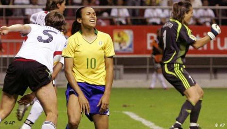 фото, женский футбол, Сборная Бразилии по футболу, сборная Бразилии жен, Марта, сборная Германии жен, ЧМ-2007 жен
