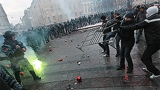 Околофутбол, деньги, власть. Почему российские фанаты не свергнут Путина 