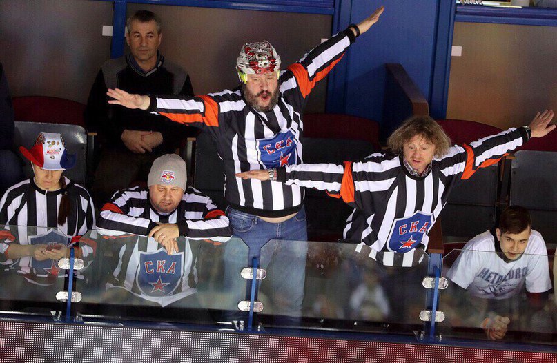 Пас рукой перед голом СКА