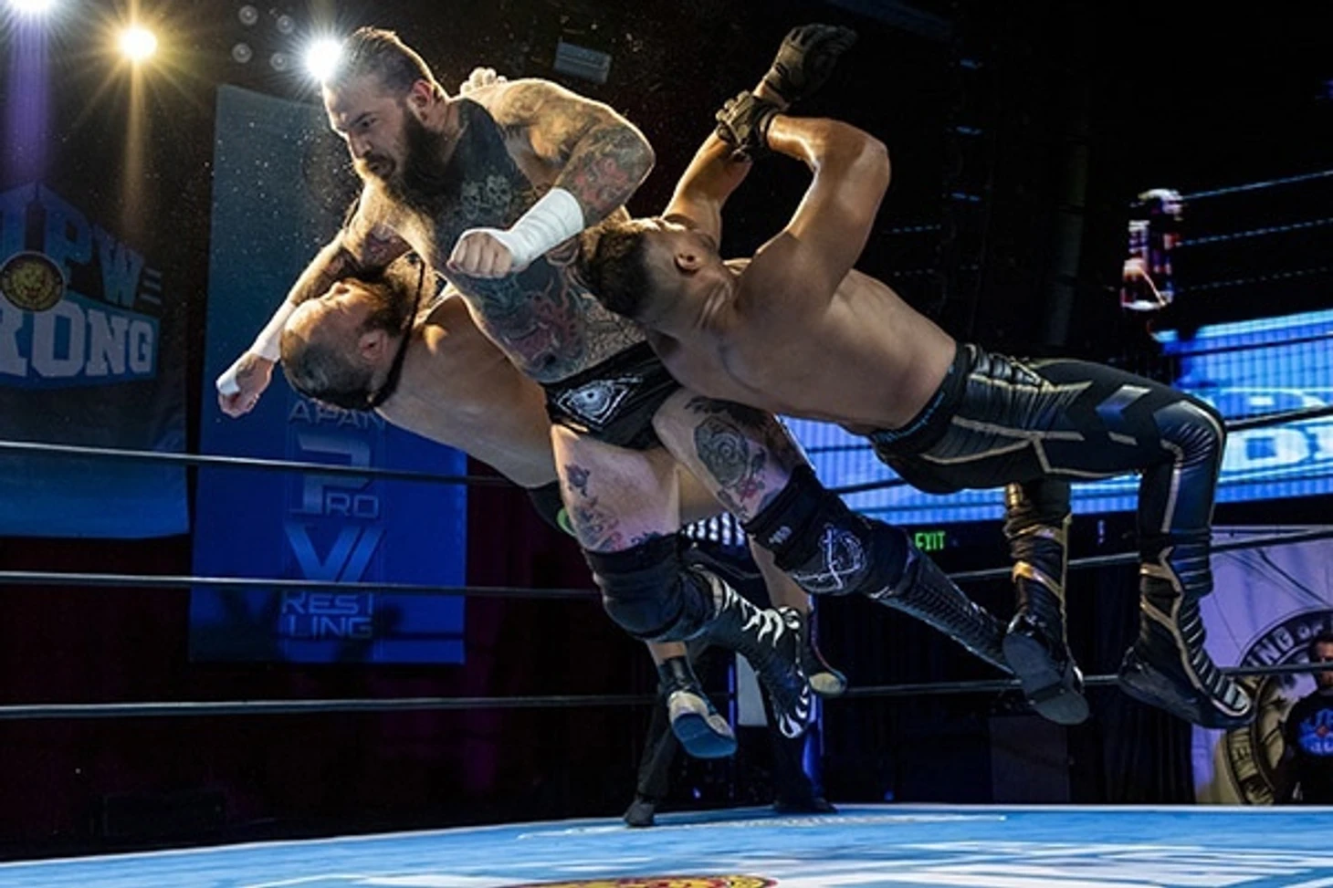 Обзор 2-го и 3-го дня NJPW Mutiny (на 91-ом и 92-ом ТВ-выпусках STRONG за 13.05. и 20.05.2022), изображение №9