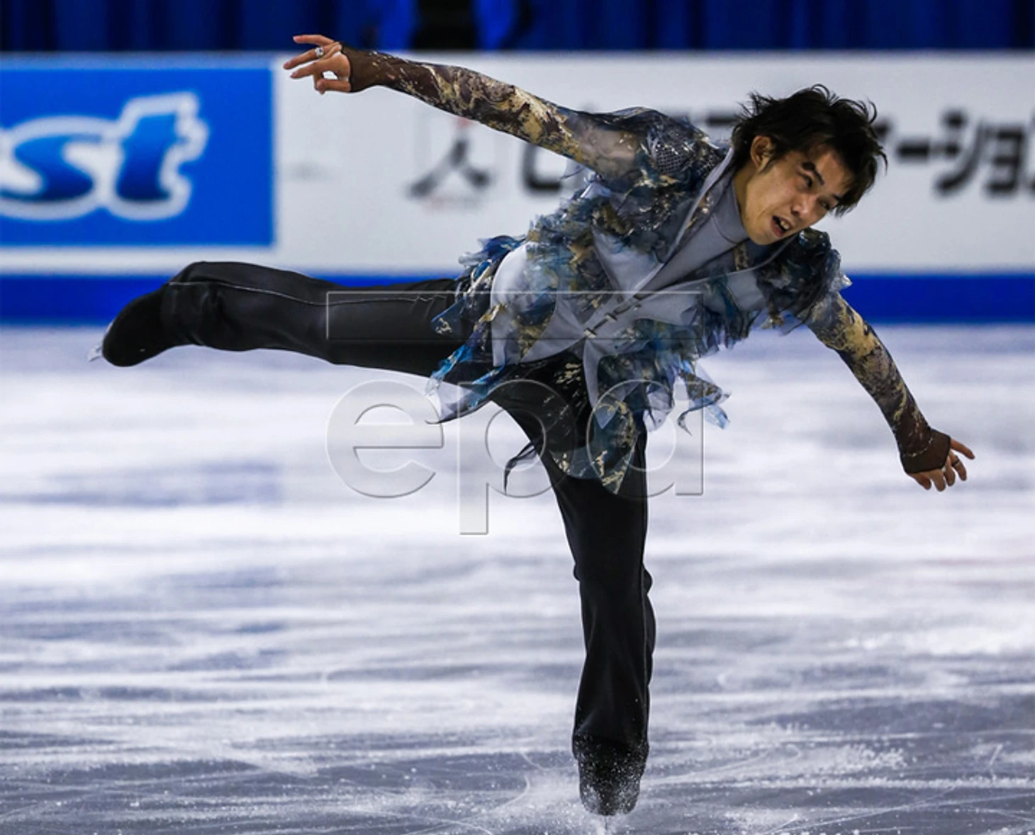 Такахито Мура