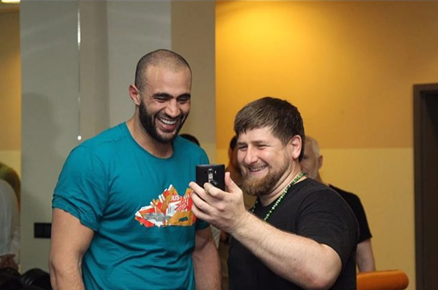 https://photobooth.cdn.sports.ru/preset/post/1/15/94829837243a3a10b400814b99938.png