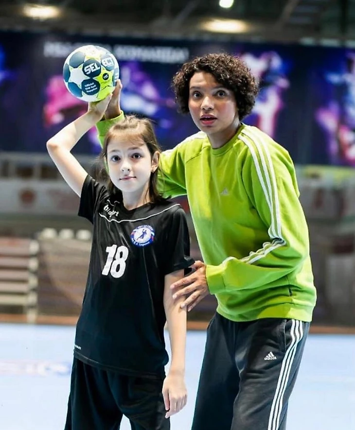 Эмилия Турей: "Я словно внезапно оказалась перед пропастью. Но вперед не шагнула", изображение №3