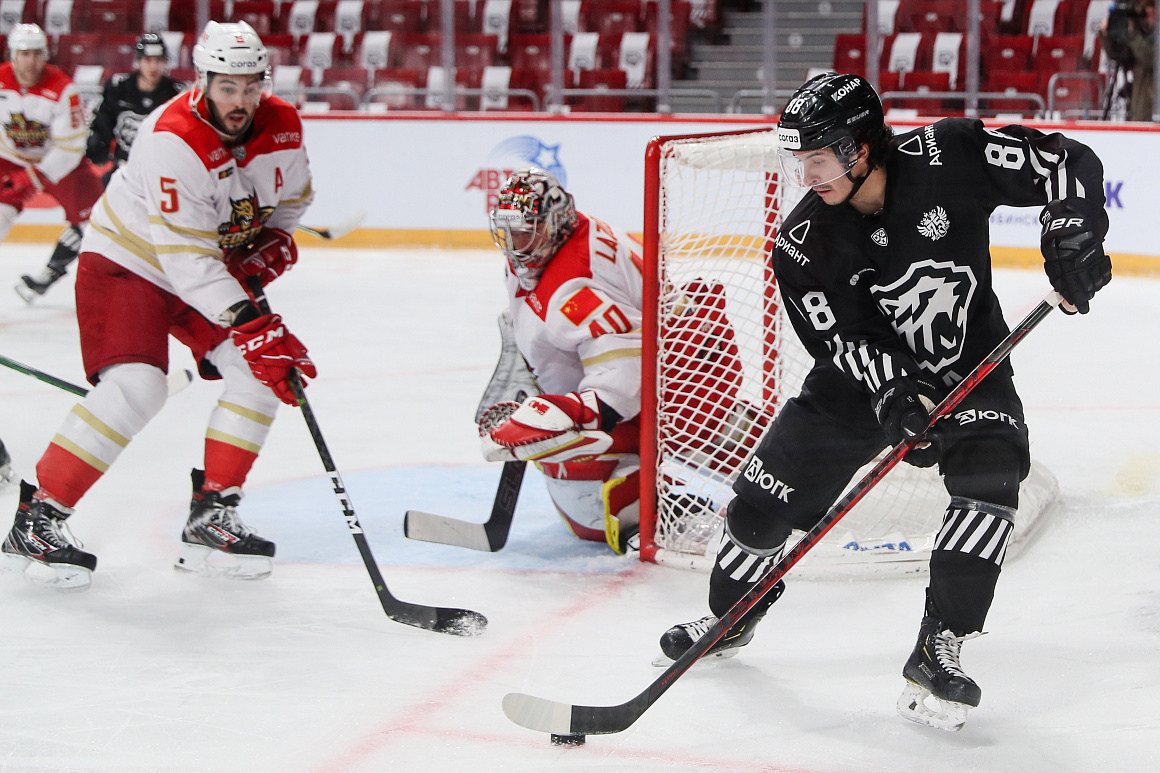 «Трактор» одерживает пятую победу подряд