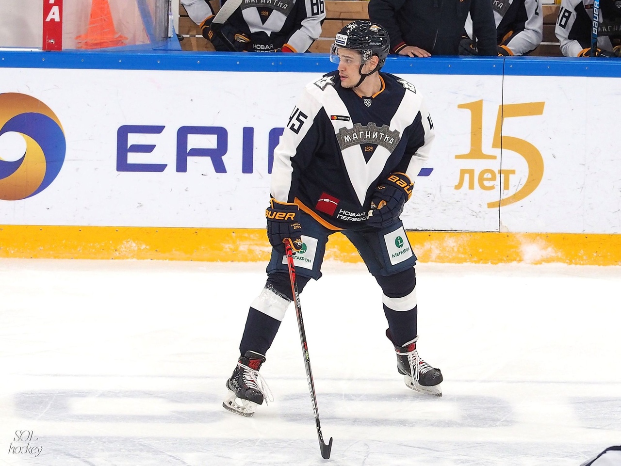 «Магнитка» подписала парня из ВХЛ. В дебютном матче у него шикарный ассист