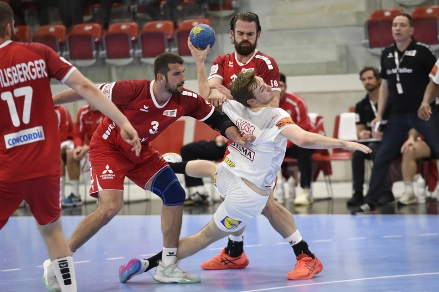 ЧЕ-2022. В порядке живой очереди. Шведы, датчане и македонцы тоже оформили европейскую бронь, изображение №1