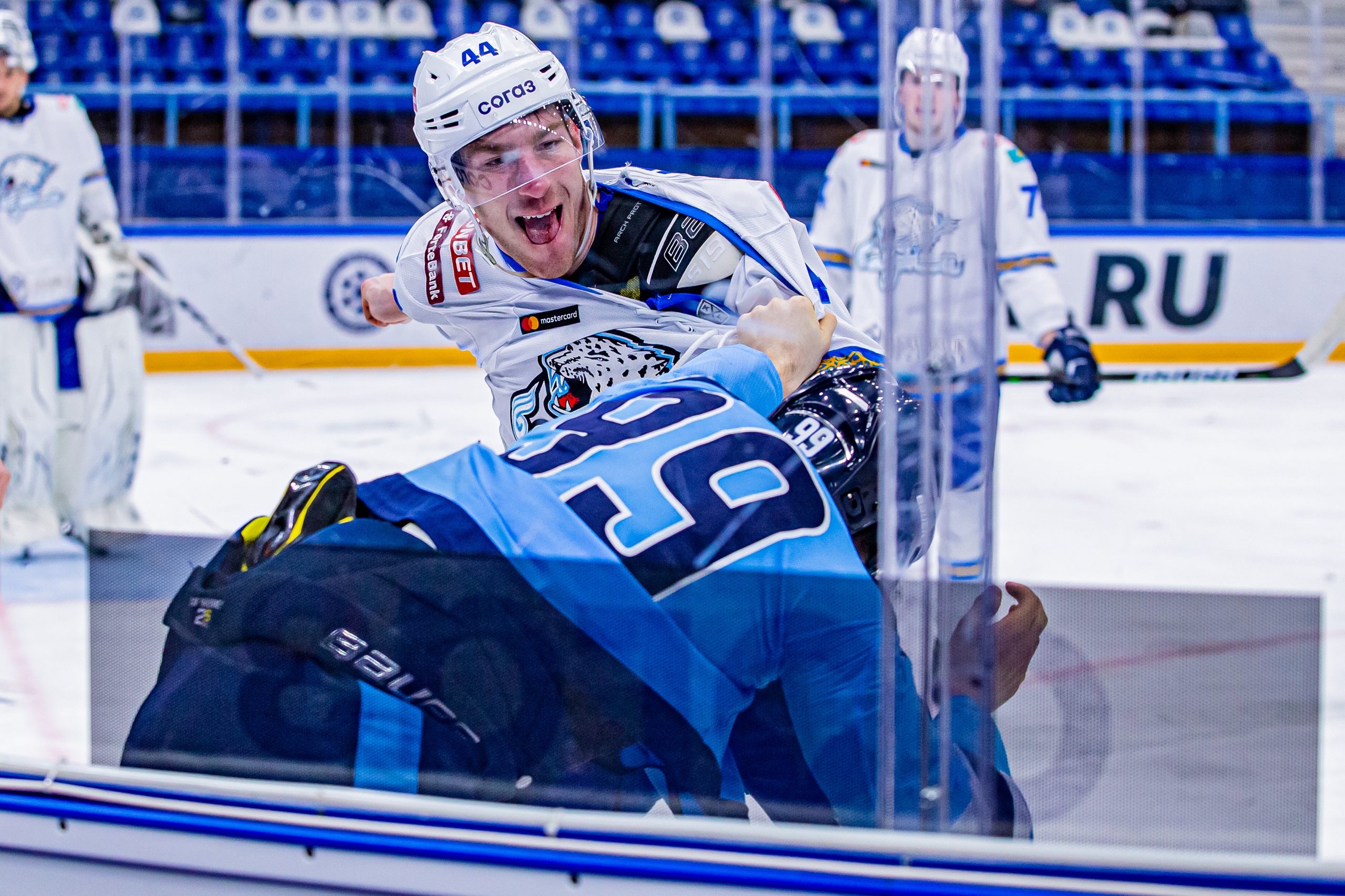 Есть вопросы о «Барысе», сборной Казахстана или нашем чемпионате по хоккею? Пишите!