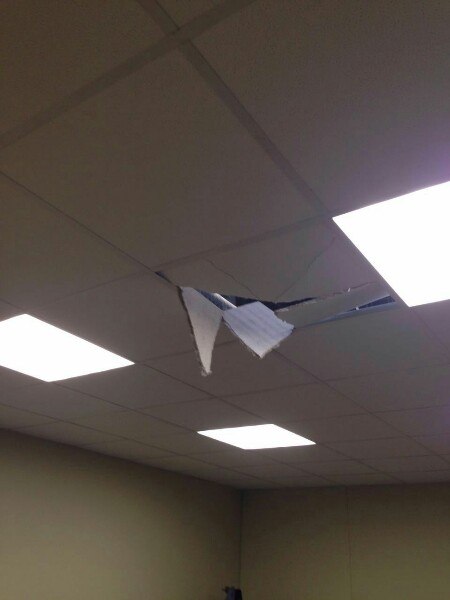 Игроки «Локомотива» проломили тренерскую «Ак Барса»