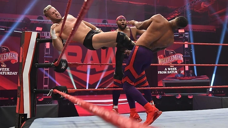 Обзор WWE Monday Night RAW 23.03.2020, изображение №7