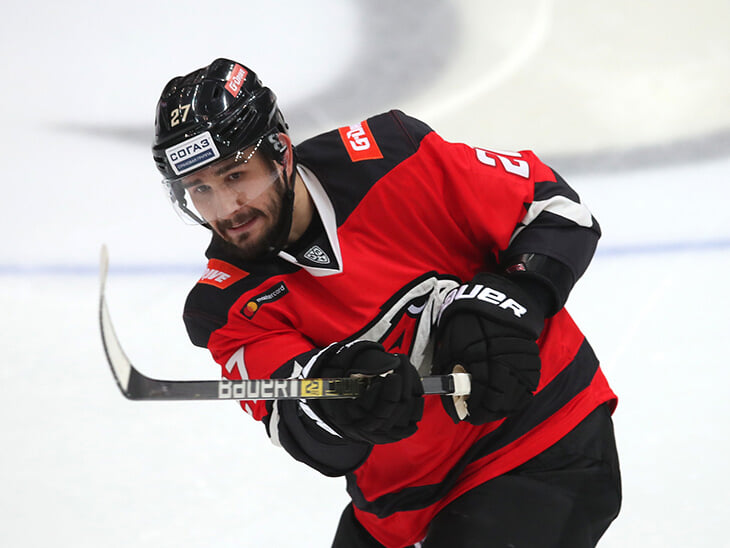 Войнов – в полном порядке: забил две «Куньлуню». Он лучший снайпер «Авангарда»