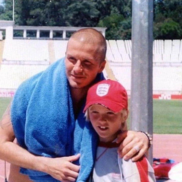 Молодой Эрик Дайер с Дэвидом Бекхэмом на Евро 2004