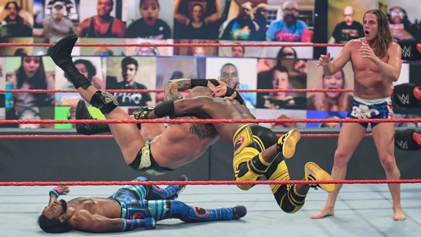 Обзор WWE Monday Night RAW 10.05.2021, изображение №8
