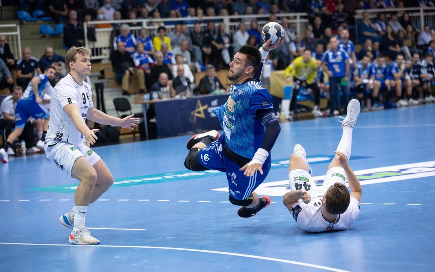 Лига чемпионов. Вечер свиданий с бывшими: Паскуаль vs "Барселона", Блонц vs сенсационный "Эльверум", изображение №2