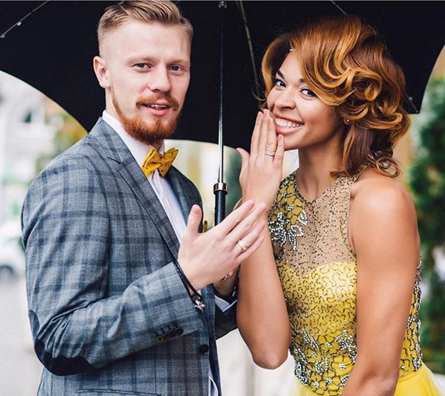 https://photobooth.cdn.sports.ru/preset/post/1/4e/f5e4d5c2142eaa8a4403dee7c8a2a.png