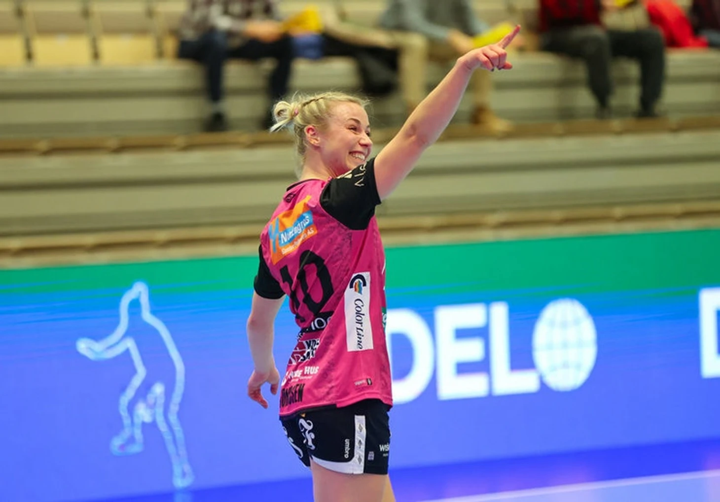 Лига чемпионов. Неизвестный "Кристиансанд": подходящий цвет, опытный состав и успехи в бизнесе, изображение №3