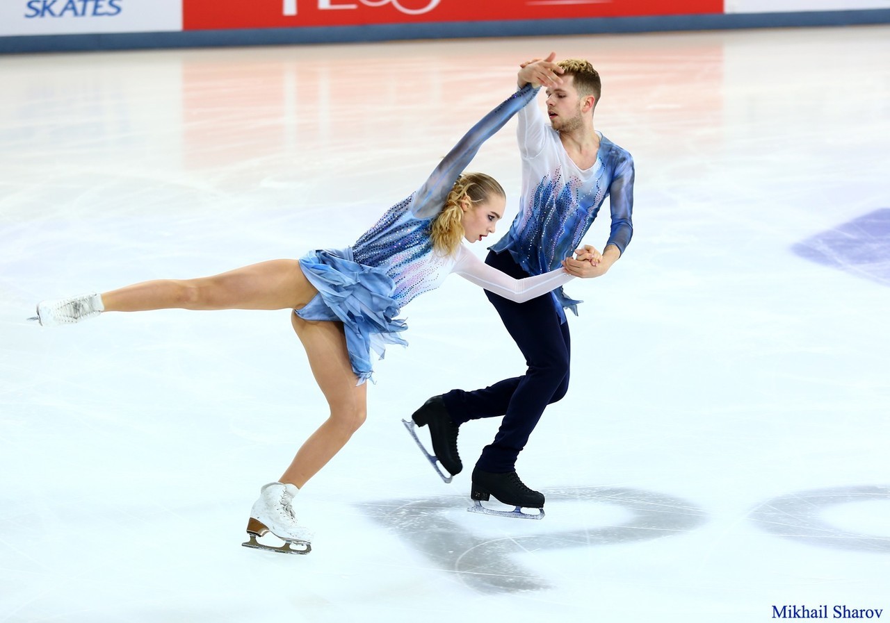 Figure Skating Costumes — Maria Ignatieva and Mikhail Bragin performing...