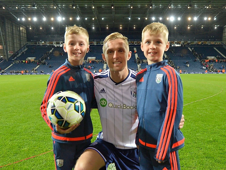 Man Utd icon Darren Fletcher to allow 16-year-old twins to sign pro deals  with rivals City... despite Old Trafford role | The Sun