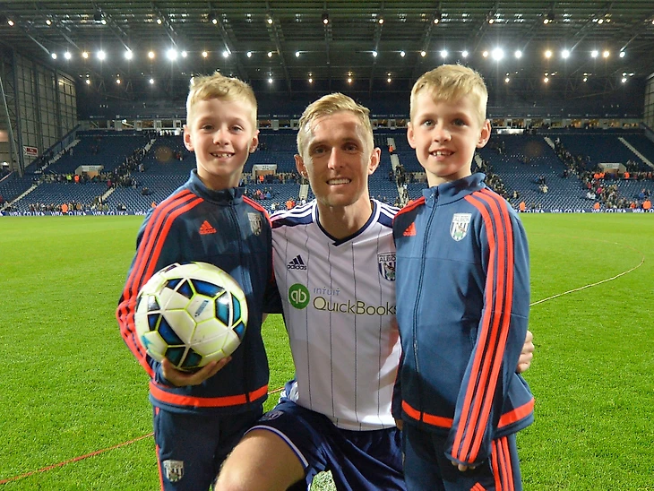 Man Utd icon Darren Fletcher to allow 16-year-old twins to sign pro deals with rivals City... despite Old Trafford role | The Sun