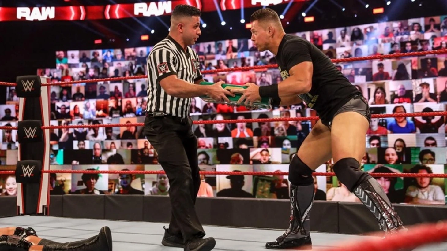 Обзор WWE Monday Night RAW 02.11.2020, изображение №5