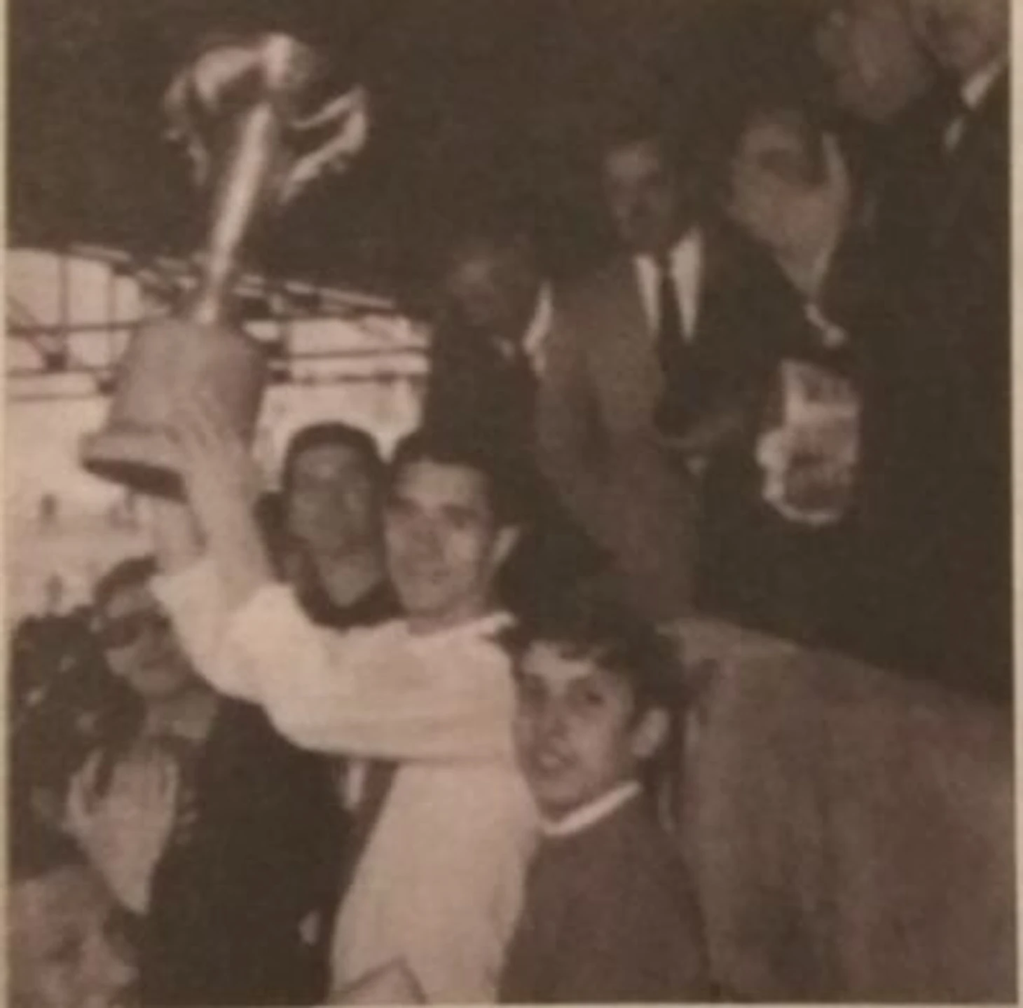 Капитан Райо Флорес