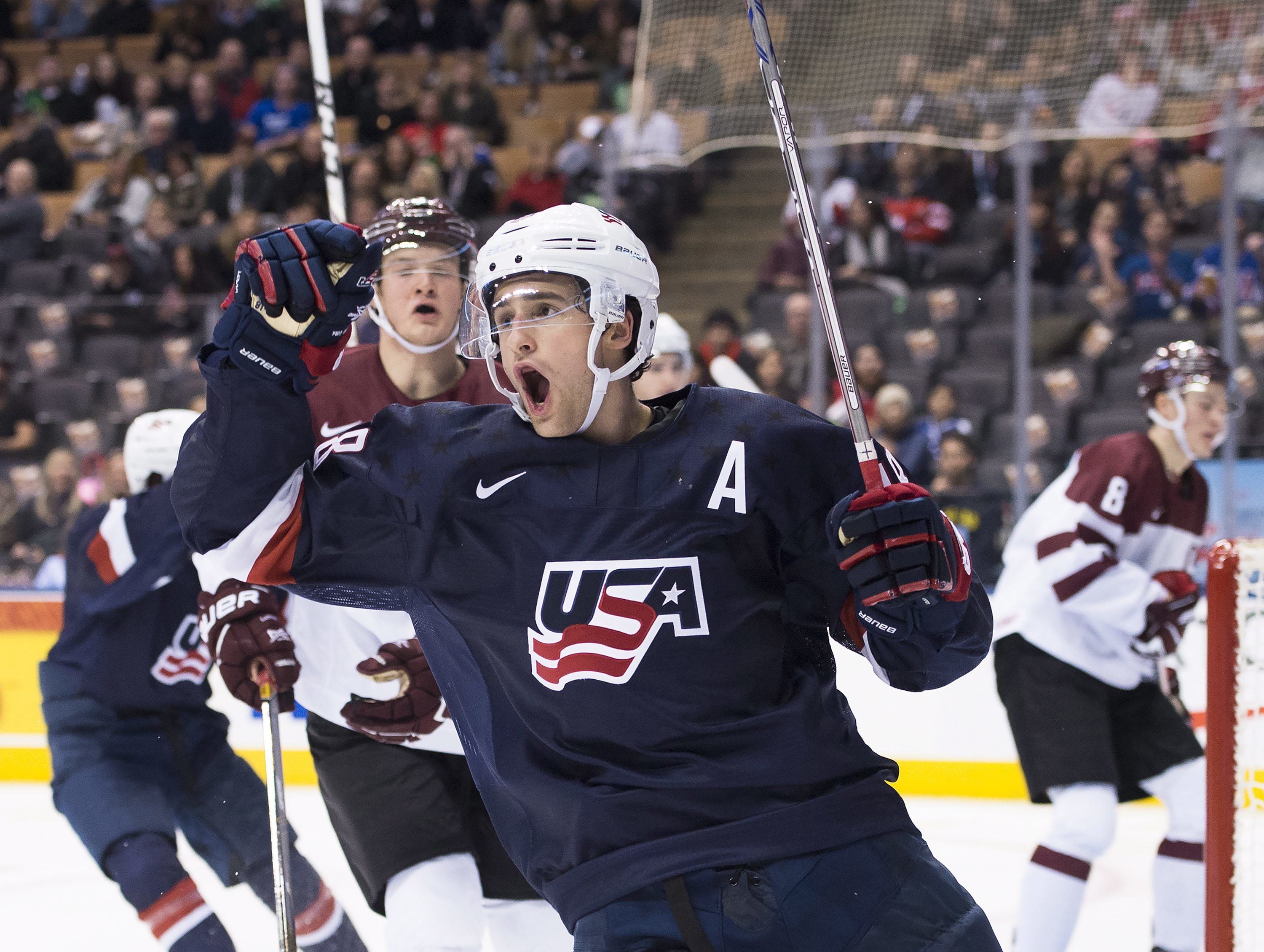 Молодежная сборная сша. Клейтон Келлер. Colin White Hockey. Номиус Латвия игра. Latvia USA og Torino 2006 Hockey.