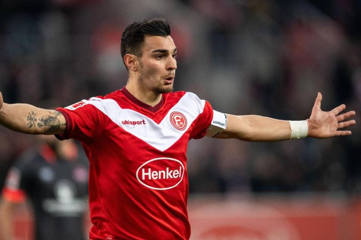 «Зенит» предложил за защитника «Фортуны» Айхана 10 млн евро