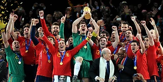 ЮАР,  Испания, Вувузелы. Ровно 10 лет назад закончился ЧМ 2010. Вспоминаем, как это было