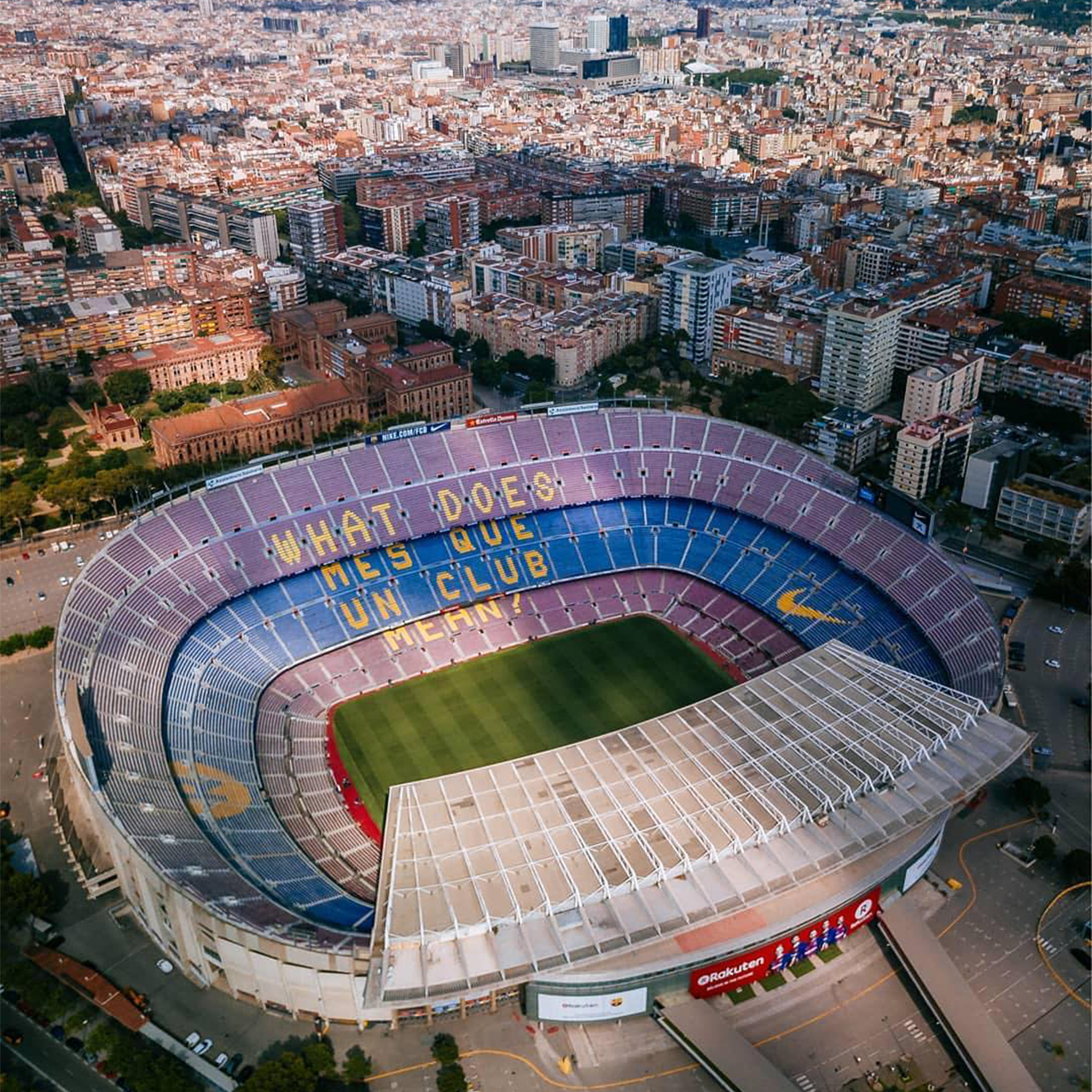 Его величество «Камп Ноу». Красивые виды сверху на самый большой стадион Европы - Вокруг футбола - Блоги - Sports.ru