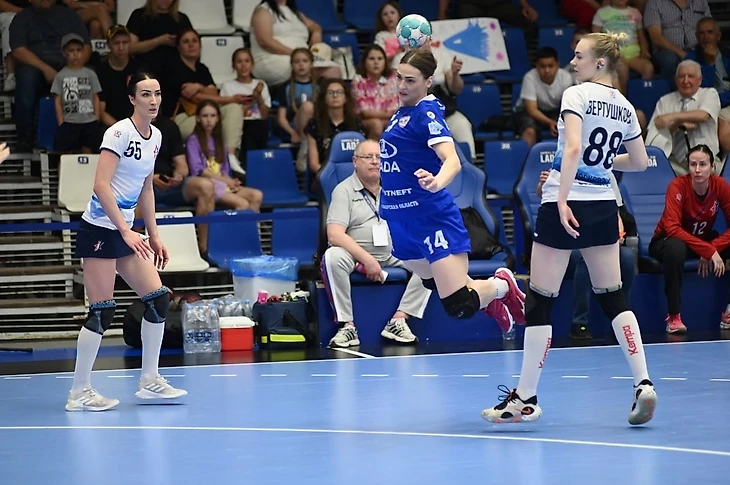 Olimpbet Суперлига. Огненная Тиханова и железная Никитина приблизили "Звезду" к бронзе, изображение №1