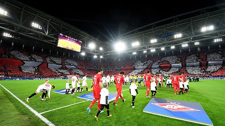 Перфоманс болельщиков красно-белых перед началом встречи. Фото Александр ФЕДОРОВ, &quout;СЭ&quout;