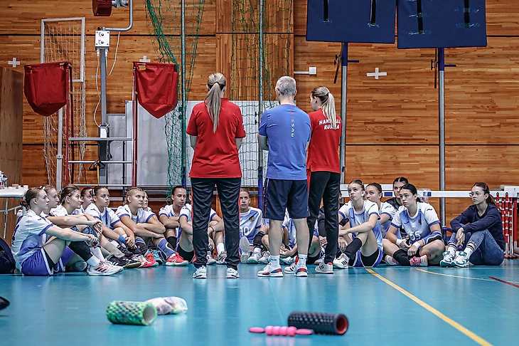 Сборная России (U-16). Ольга Акопян: "Ещё есть над чем работать. Хотя общей картинкой удовлетворена", изображение №2