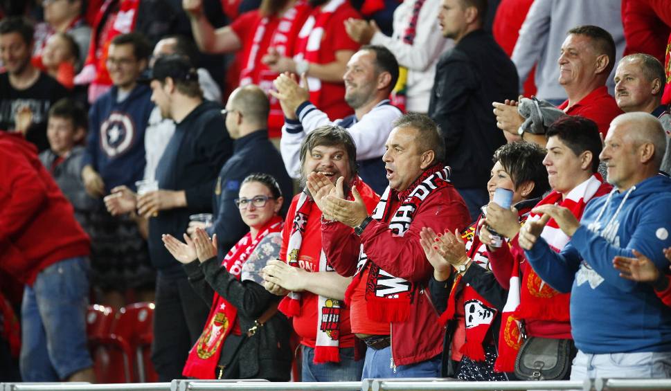 Польский фанат съездил на 500 гостевых матчей любимой команды. Он потратил на это 43 года