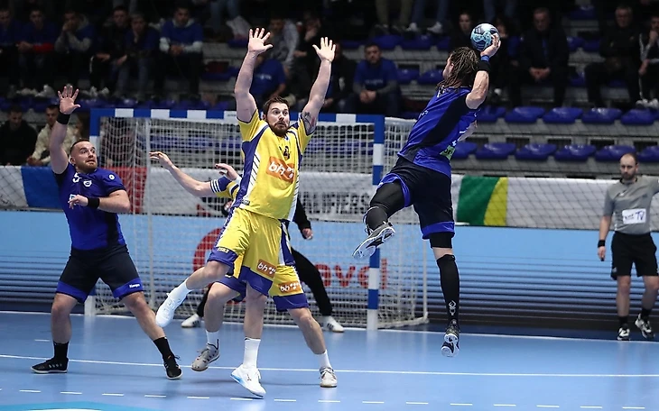 ЧЕ-2024. Мальчики повзрослели. Амбидекстр и бомбардир из "Киля" и "Берлина" тащат Острова в Европу, изображение №6