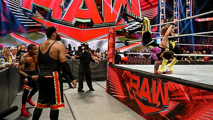 Обзор WWE Monday Night RAW 17.01.2022, изображение №26