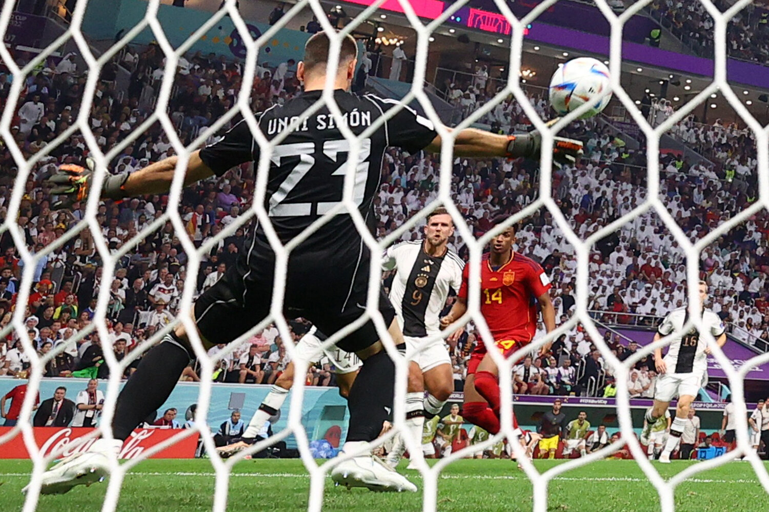 Live: Germany Preserves its World Cup Chances With a Late Goal to Tie Spain  – The New York Times