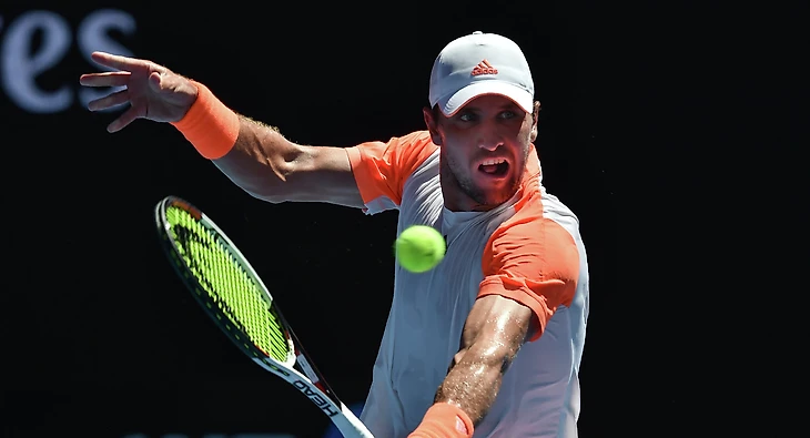 Миша Зверев с лета