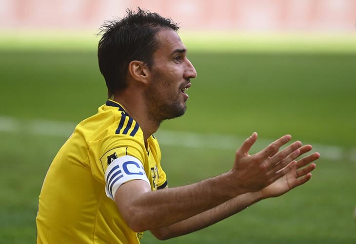 «Разговоры с тренером дали мне понять: «Тебе платим деньги, закрываешь рот и играешь». Попов подтвердил конфликт с Карпиным