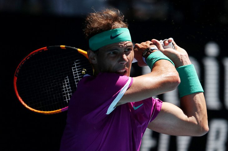 Надаль – последний гигант в сетке Australian Open. И в первом матче он разрывал с бэкхенда