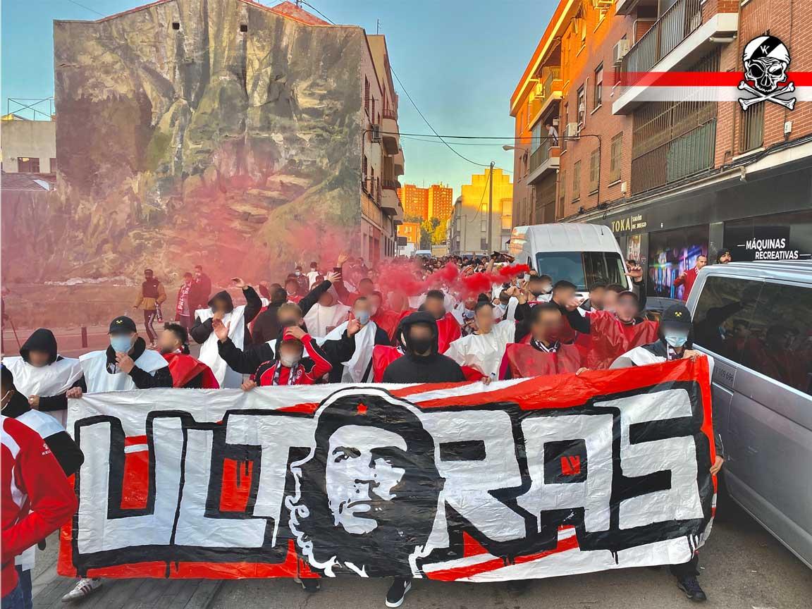 Фалькао сверкает в «Райо». Это пролетарский клуб, где ультралевые фанаты воюют с руководством