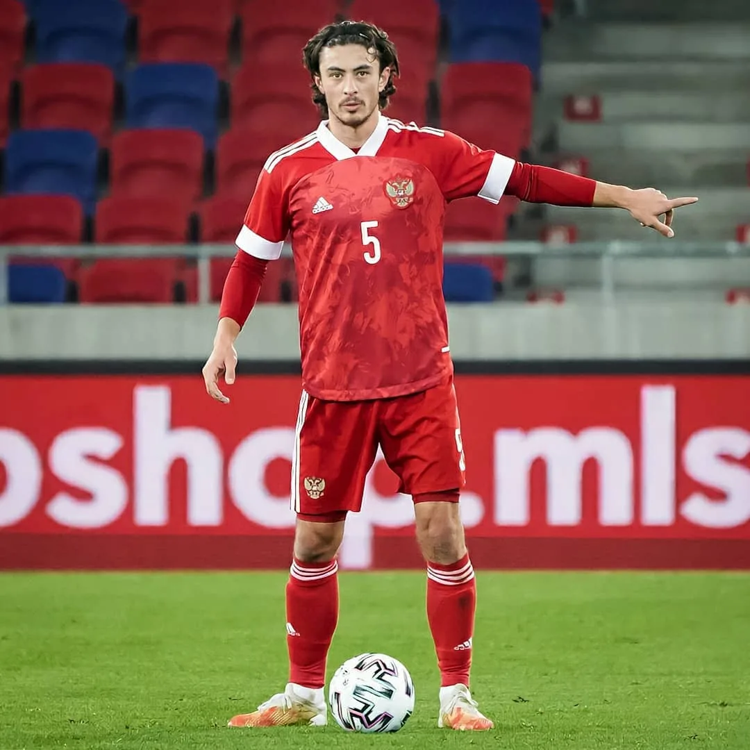 Потерянные мальчики. Почему ЦЗ-легионера «Краснодара» меняет ЦЗ-легионер